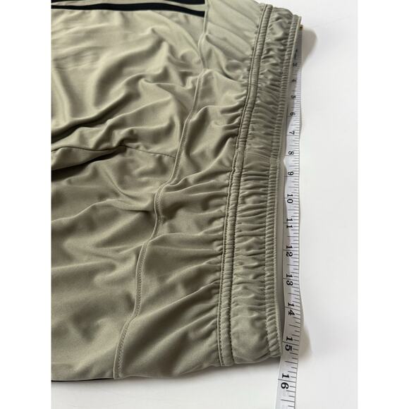 Adidas Mens Shorts Athletic Sportswear ZIPPERED Pockets Size Large Athleisure - Picture 9 of 10